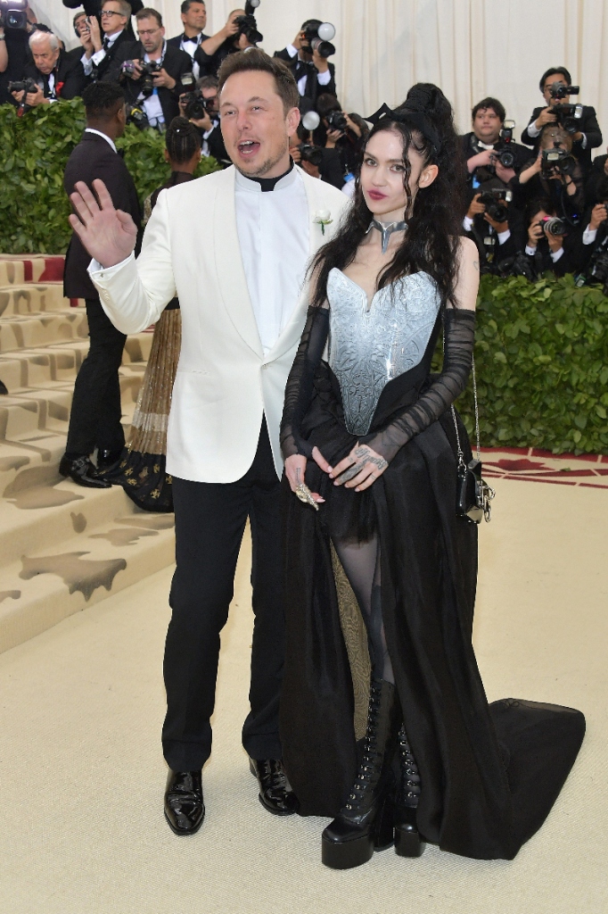 Elon Musk 与 Grimes 2018 Met Gala 同框